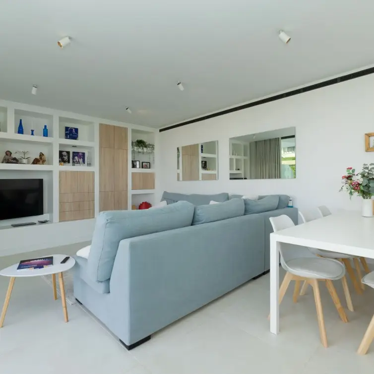 Venta de apartamento en planta media en Higueron