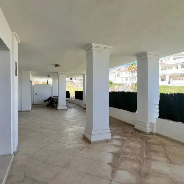 Venta de apartamento en planta baja en Nueva Andalucía