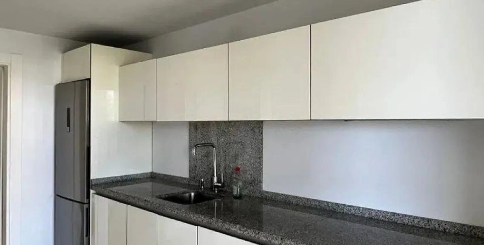 Venta de apartamento en planta baja en Nueva Andalucía 11