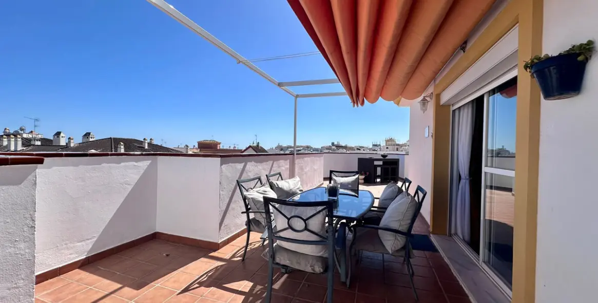 Sale of penthouse in San Pedro de Alcántara 2