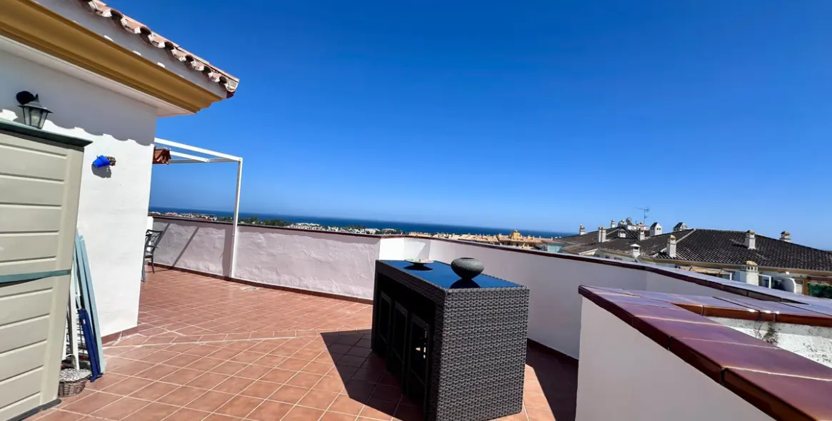 Sale of penthouse in San Pedro de Alcántara 17