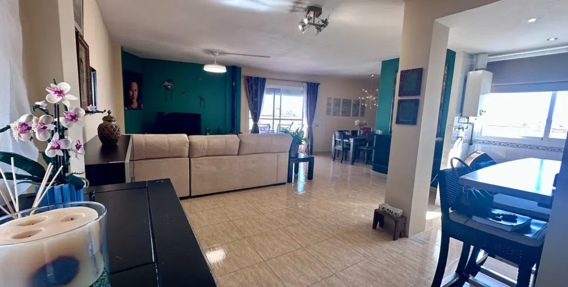 Sale of penthouse in San Pedro de Alcántara 25