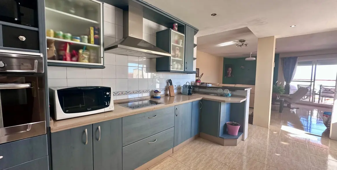 Sale of penthouse in San Pedro de Alcántara 27