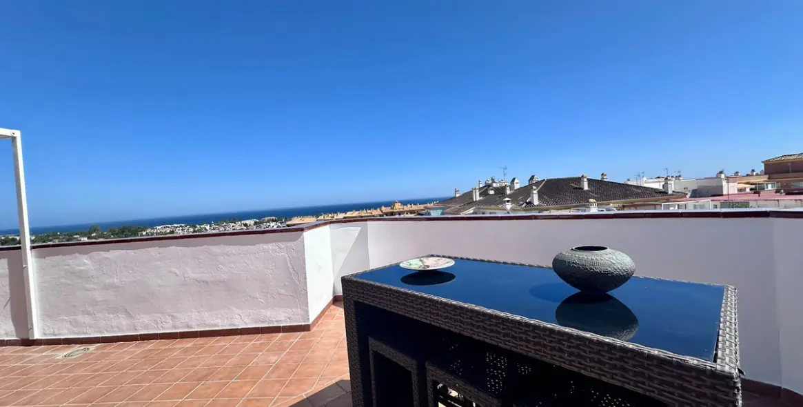 Sale of penthouse in San Pedro de Alcántara 41