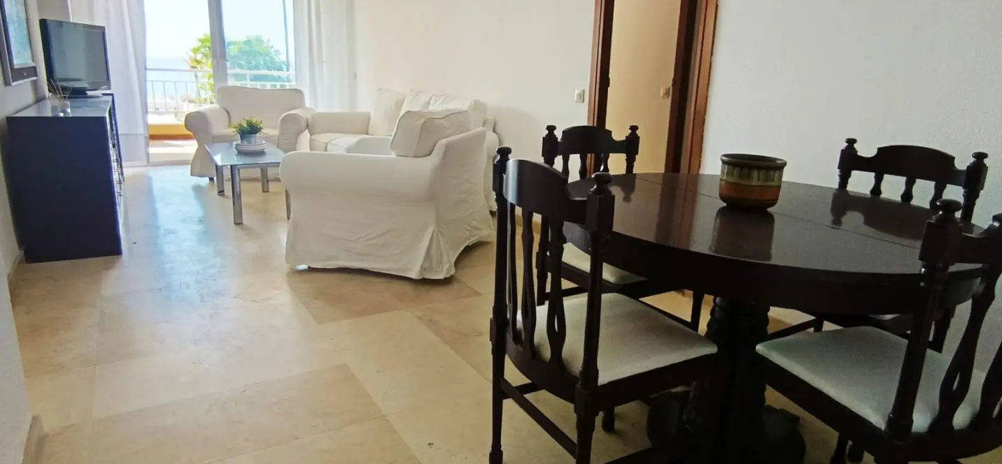 Venta de apartamento en planta media en Fuengirola 1