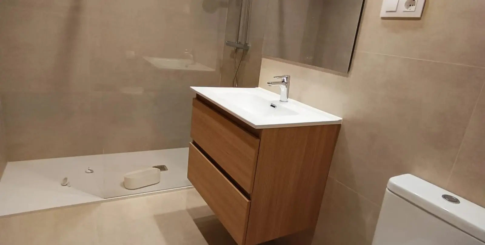 Sale of middle floor apartment in Fuengirola 10