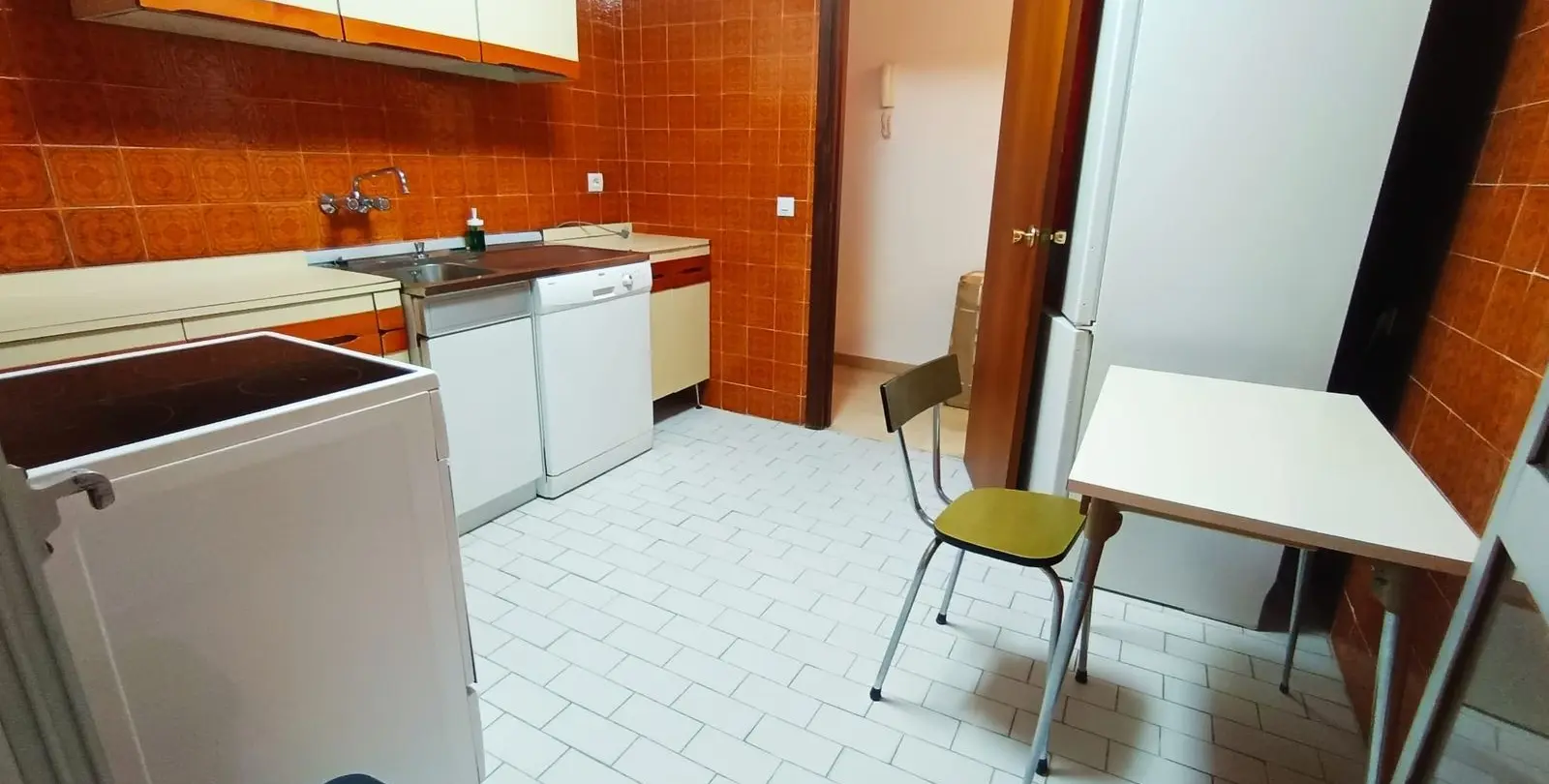 Sale of middle floor apartment in Fuengirola 14