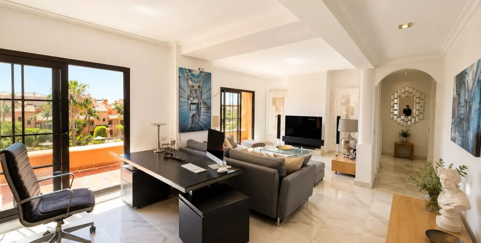 Продажа двухуровневого пентхауса в Estepona 3