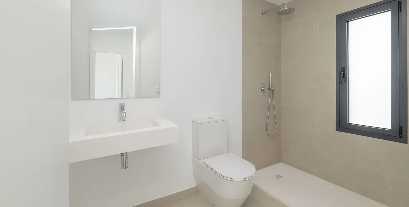 Sale of detached villa in Estepona 23