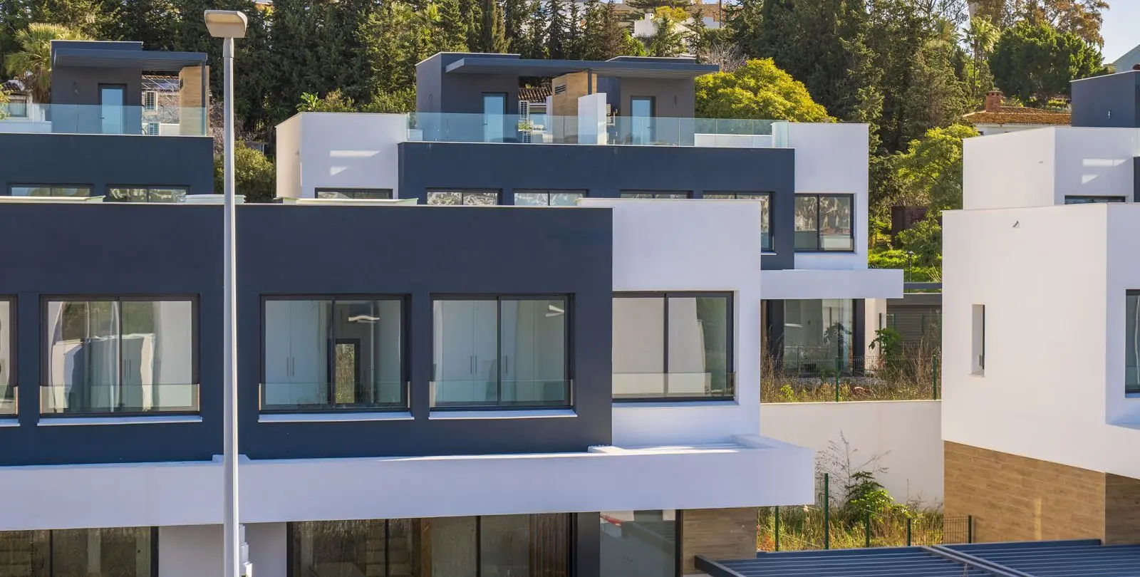 Sale of detached villa in Estepona 40
