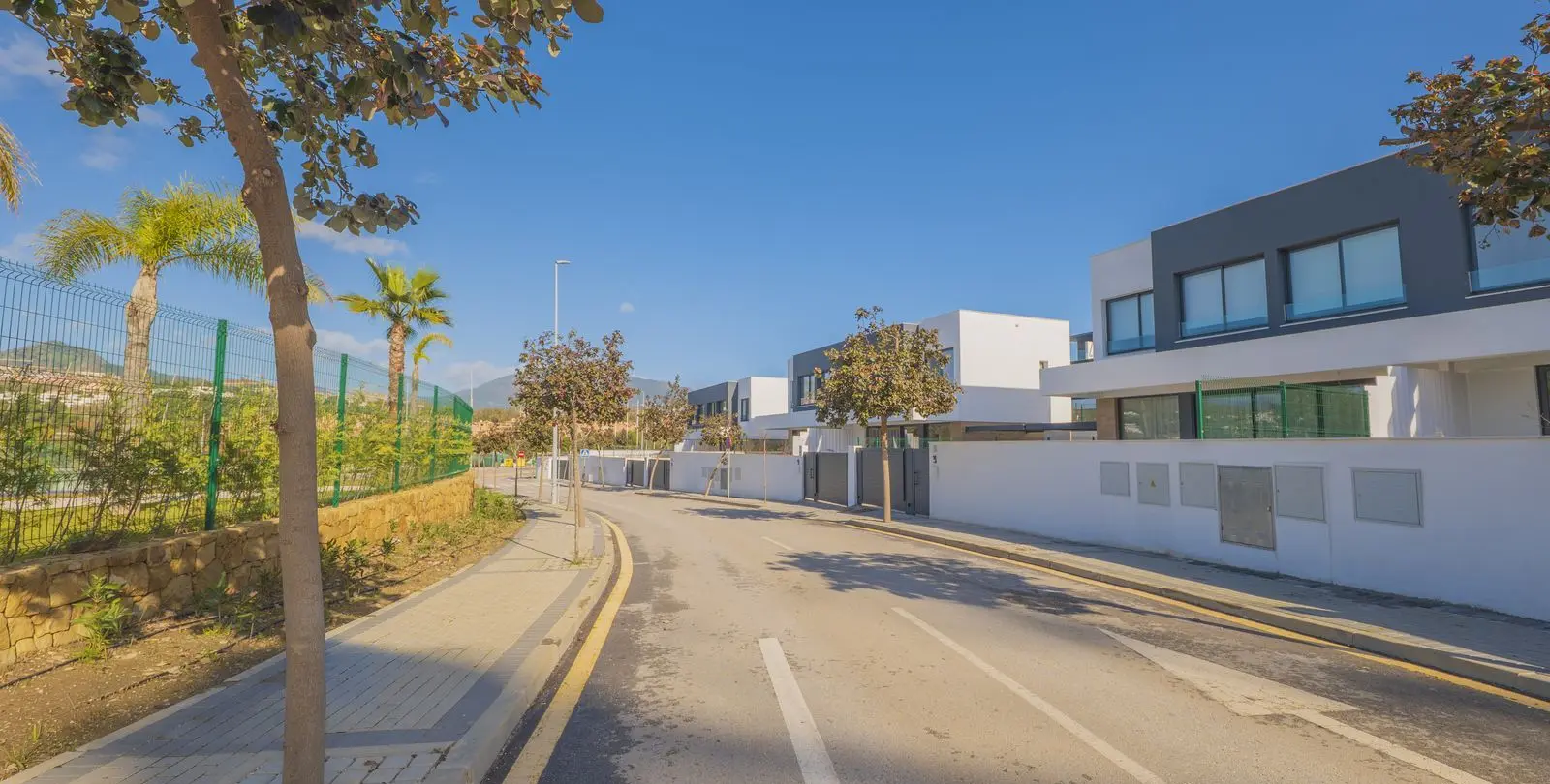 Sale of detached villa in Estepona 45