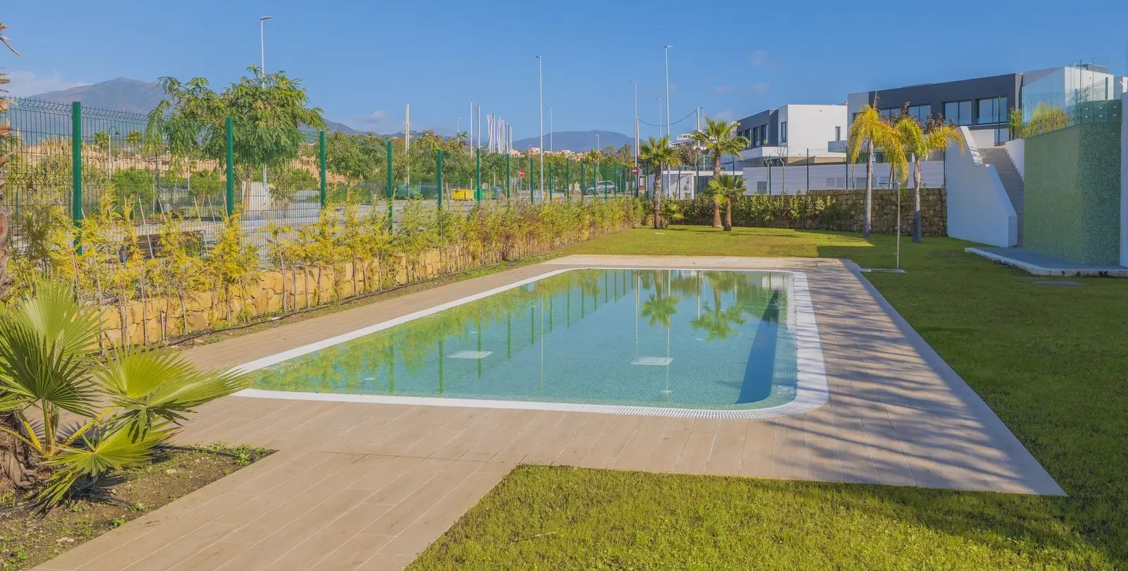 Sale of detached villa in Estepona 46