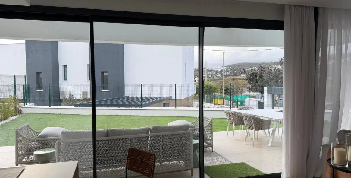 Sale of detached villa in Estepona 4