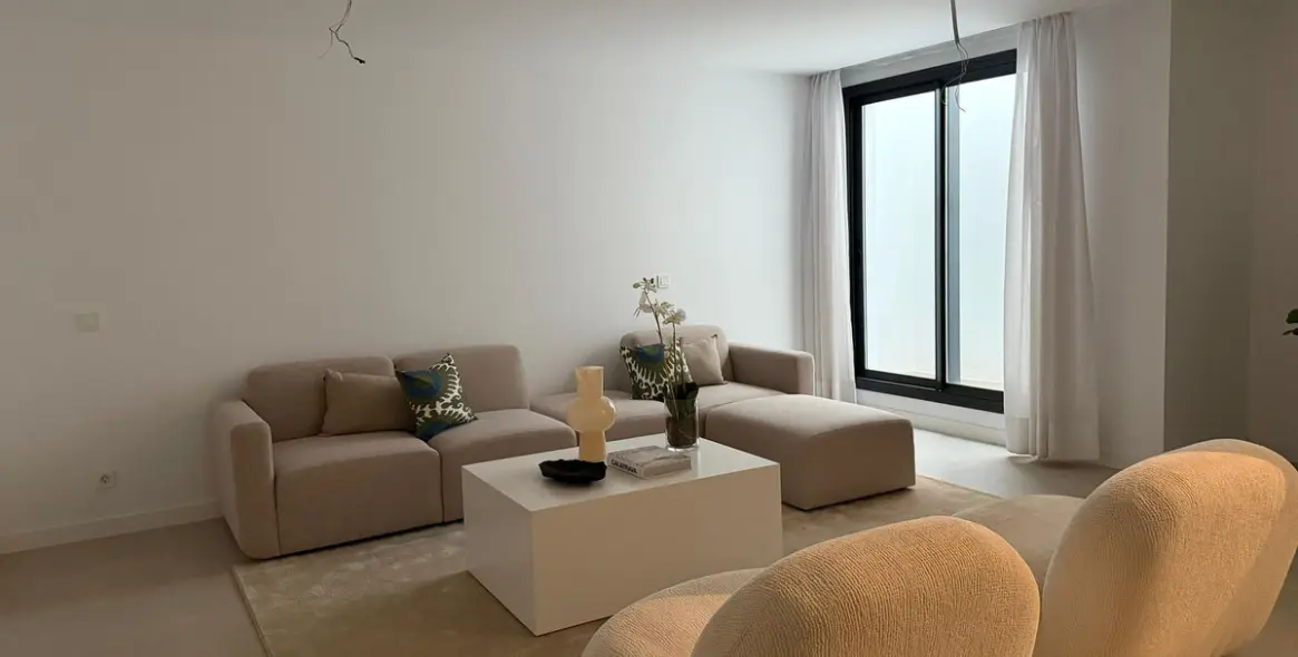 Sale of detached villa in Estepona 17
