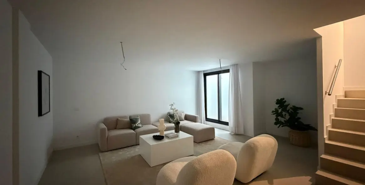 Sale of detached villa in Estepona 25