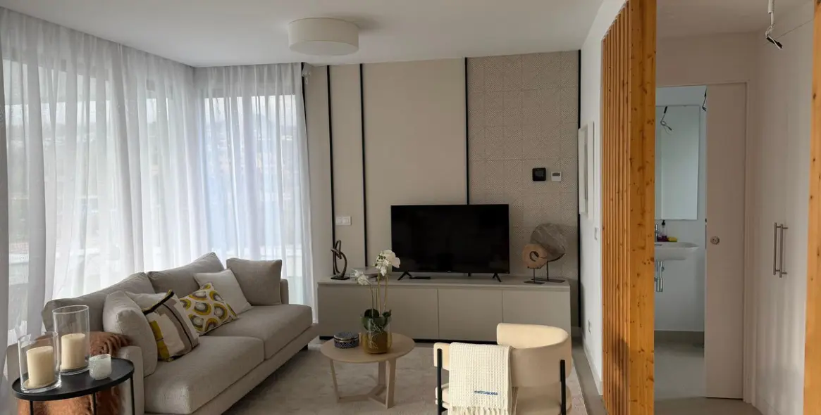 Sale of detached villa in Estepona 30