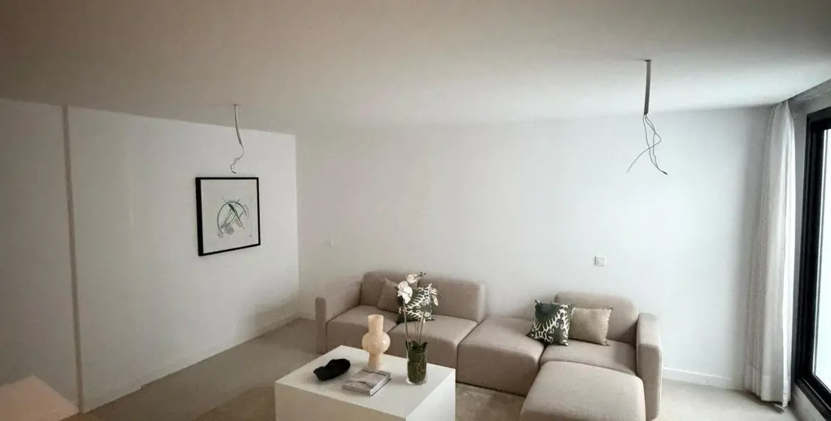 Sale of detached villa in Estepona 31