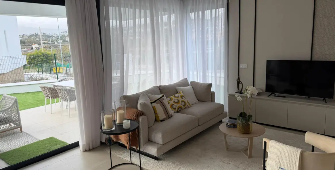 Sale of detached villa in Estepona 47