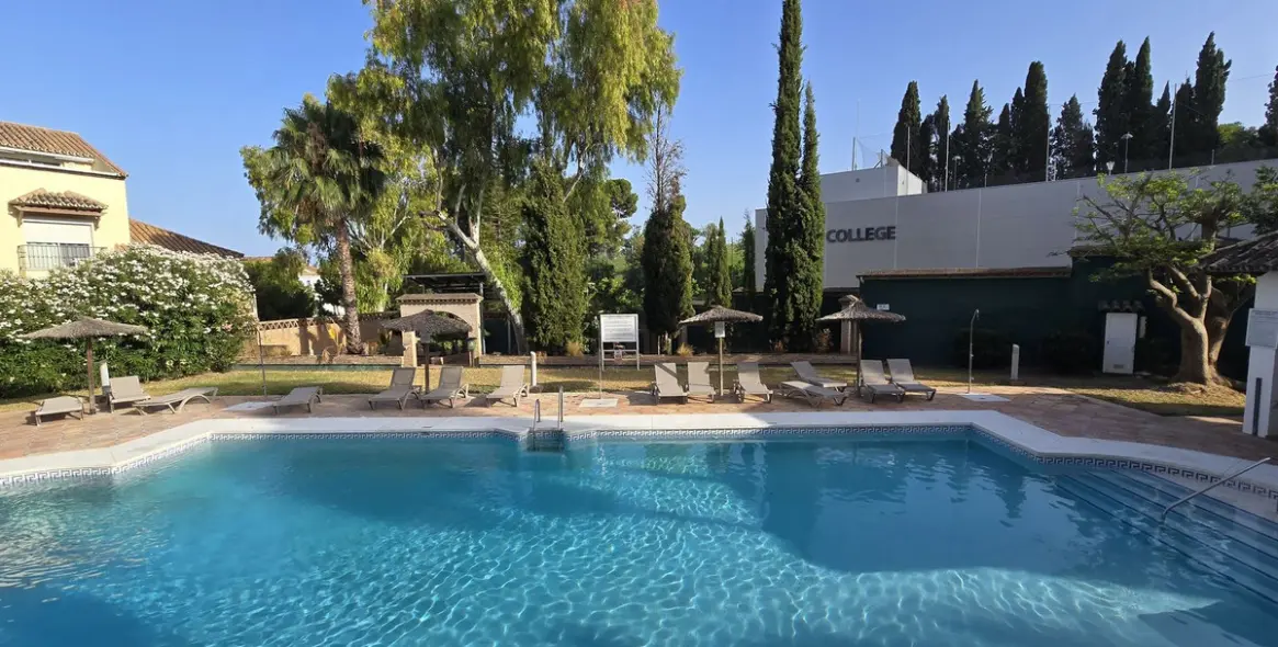 Sale of townhouse in Nueva Andalucía 1