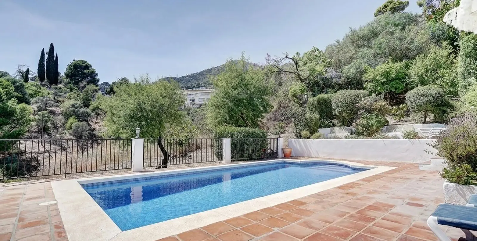 Продажа  отдельно стоящей виллы в Mijas 37