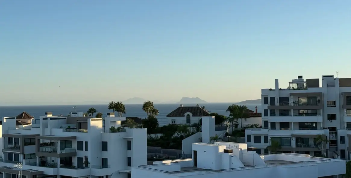 Продажа пентхауса в Estepona 1