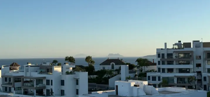 Продажа пентхауса в Estepona 0