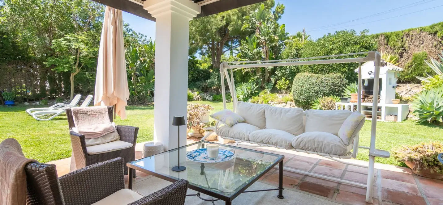 Продажа  отдельно стоящей виллы в Estepona 4
