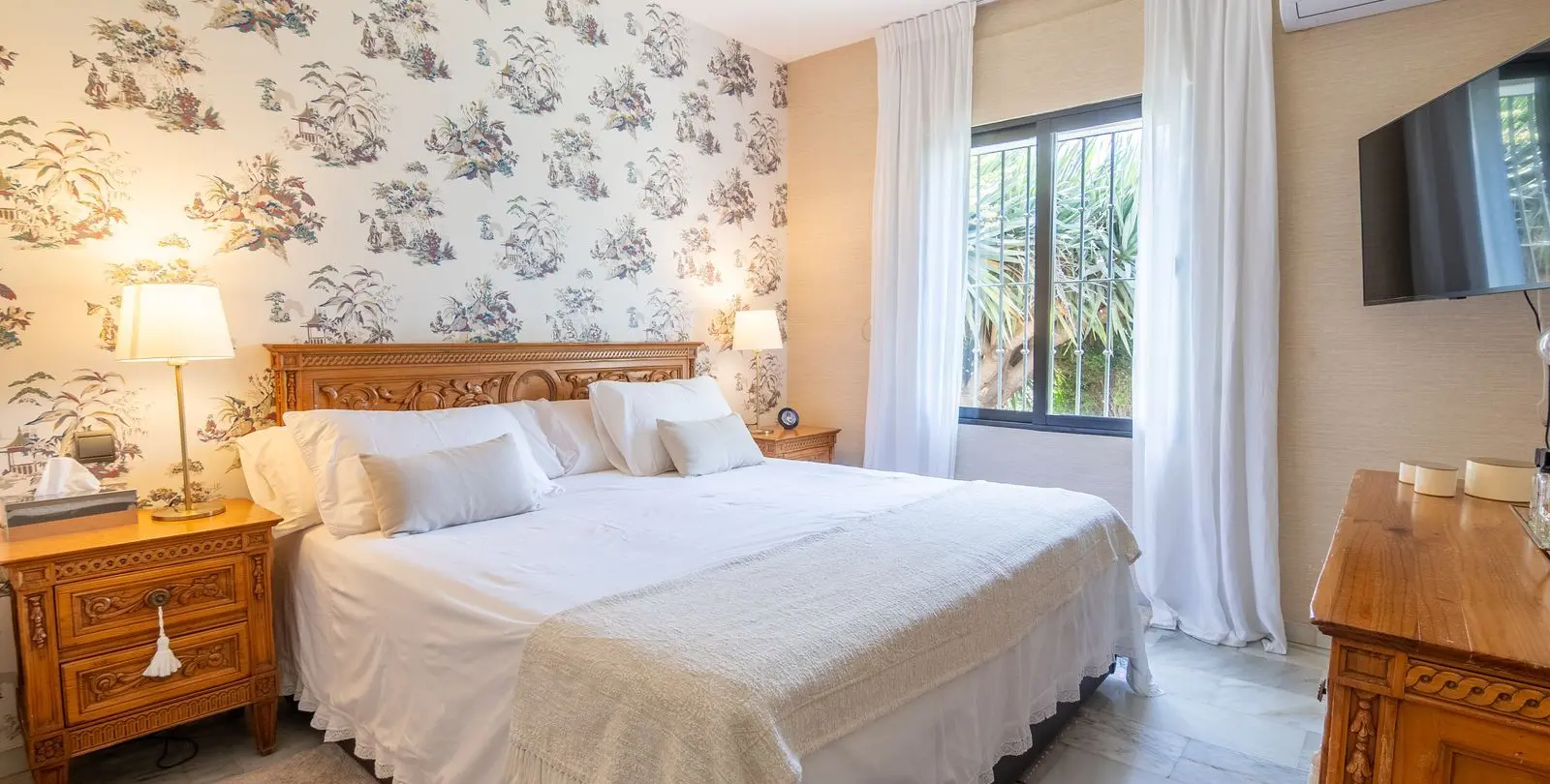 Продажа  отдельно стоящей виллы в Estepona 8