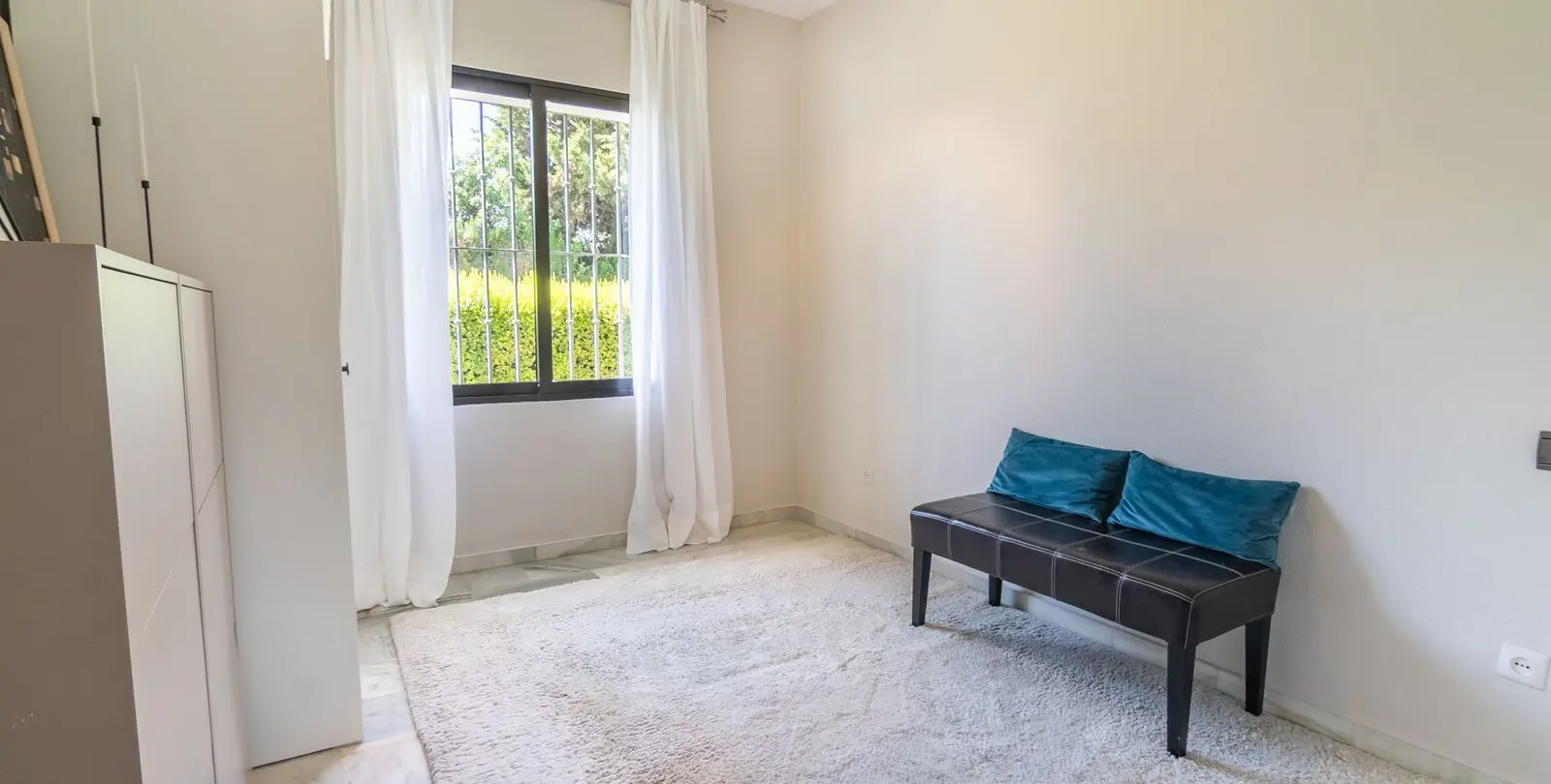 Продажа  отдельно стоящей виллы в Estepona 15