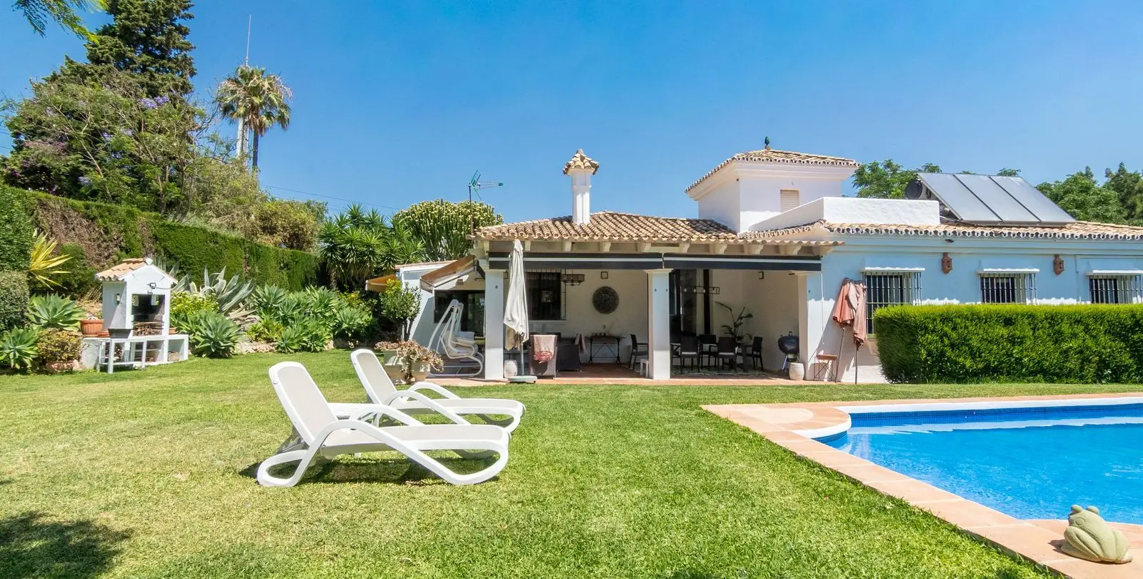 Продажа  отдельно стоящей виллы в Estepona 37