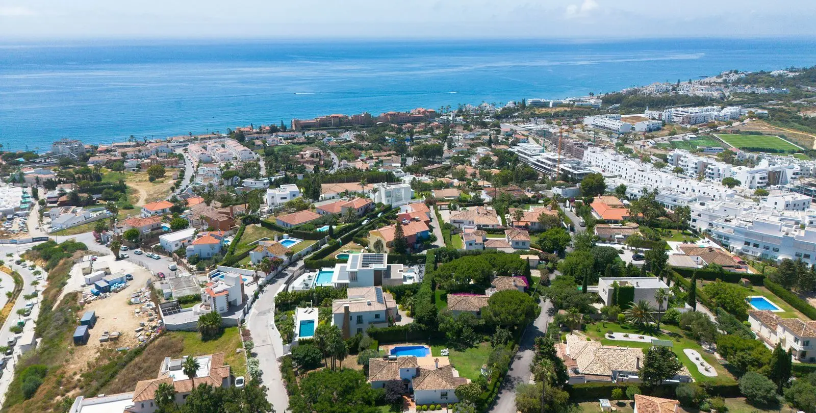 Продажа  отдельно стоящей виллы в Estepona 45