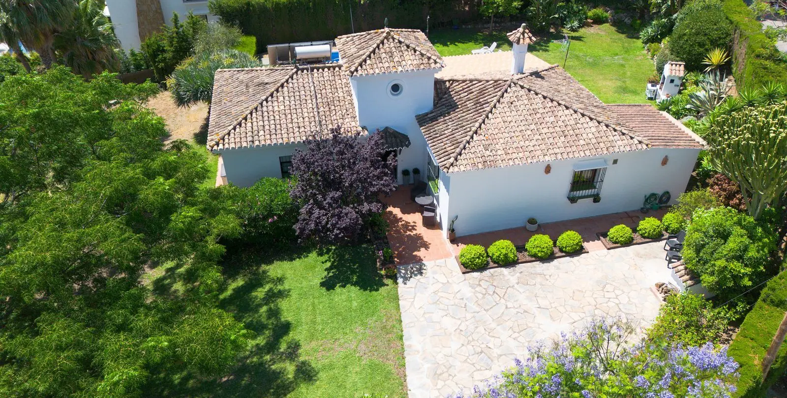 Продажа  отдельно стоящей виллы в Estepona 47