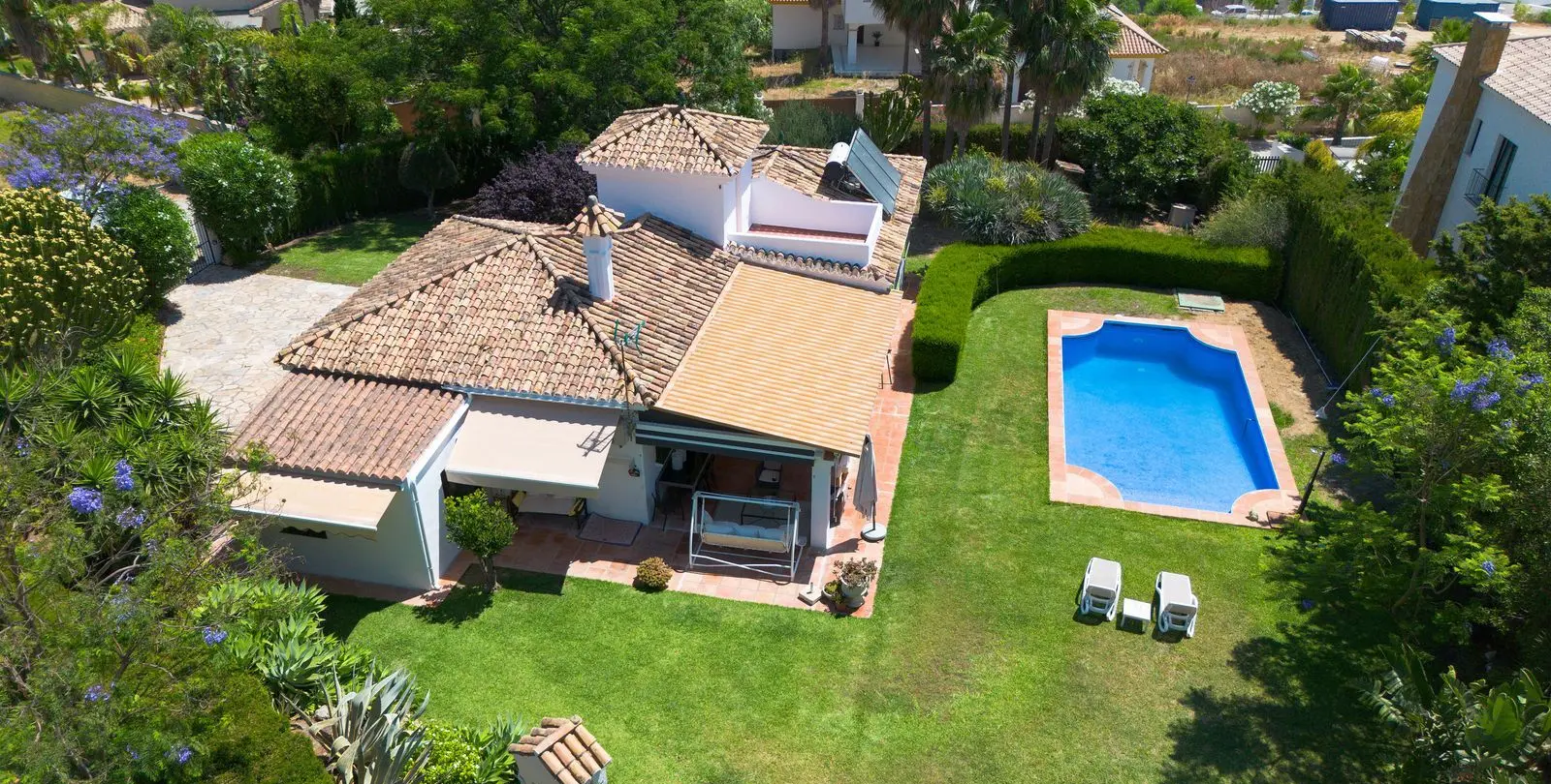 Продажа  отдельно стоящей виллы в Estepona 48