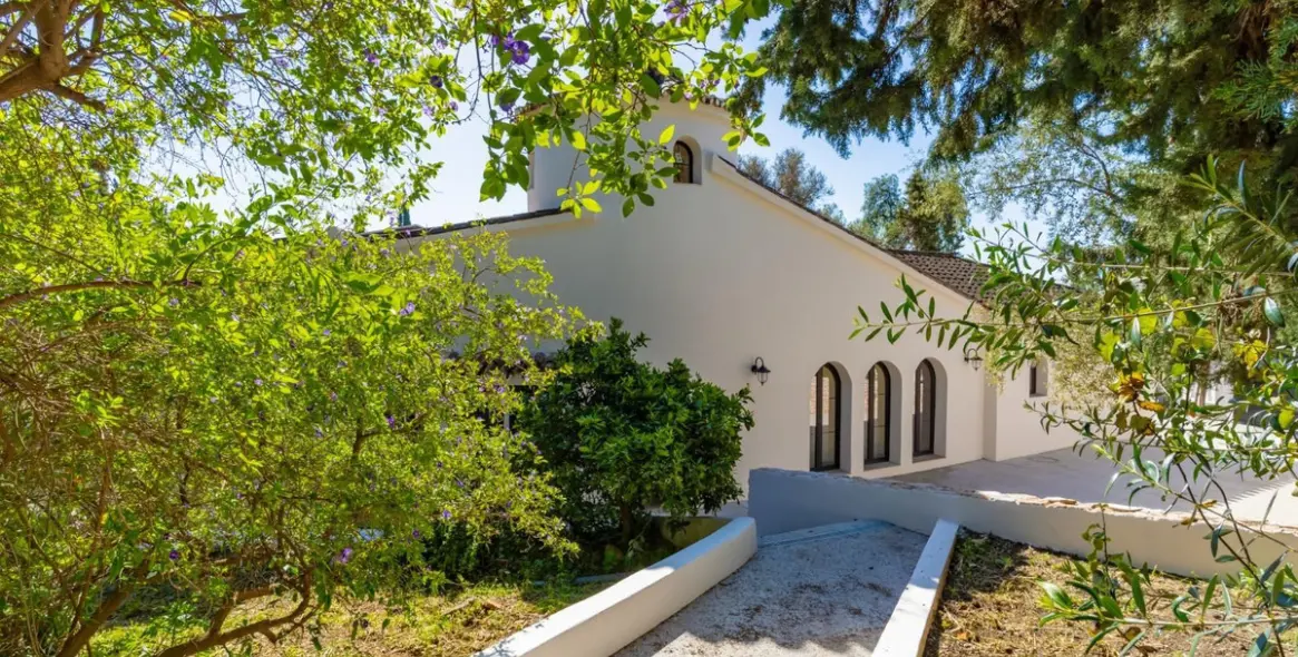 Продажа  отдельно стоящей виллы в Campo Mijas 15