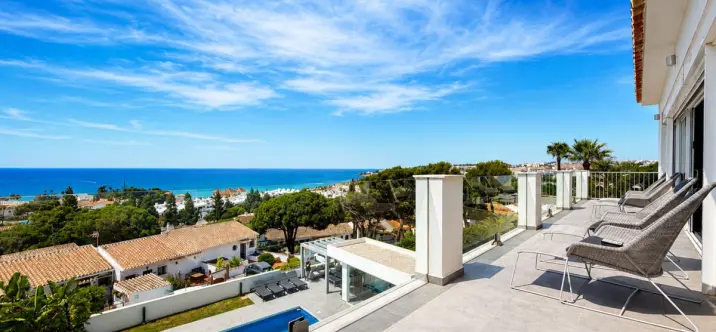 Продажа  отдельно стоящей виллы в La Cala de Mijas 0