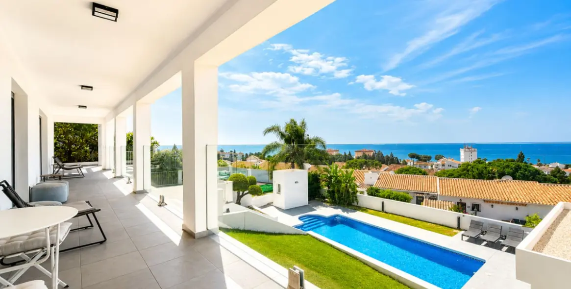 Продажа  отдельно стоящей виллы в La Cala de Mijas 25