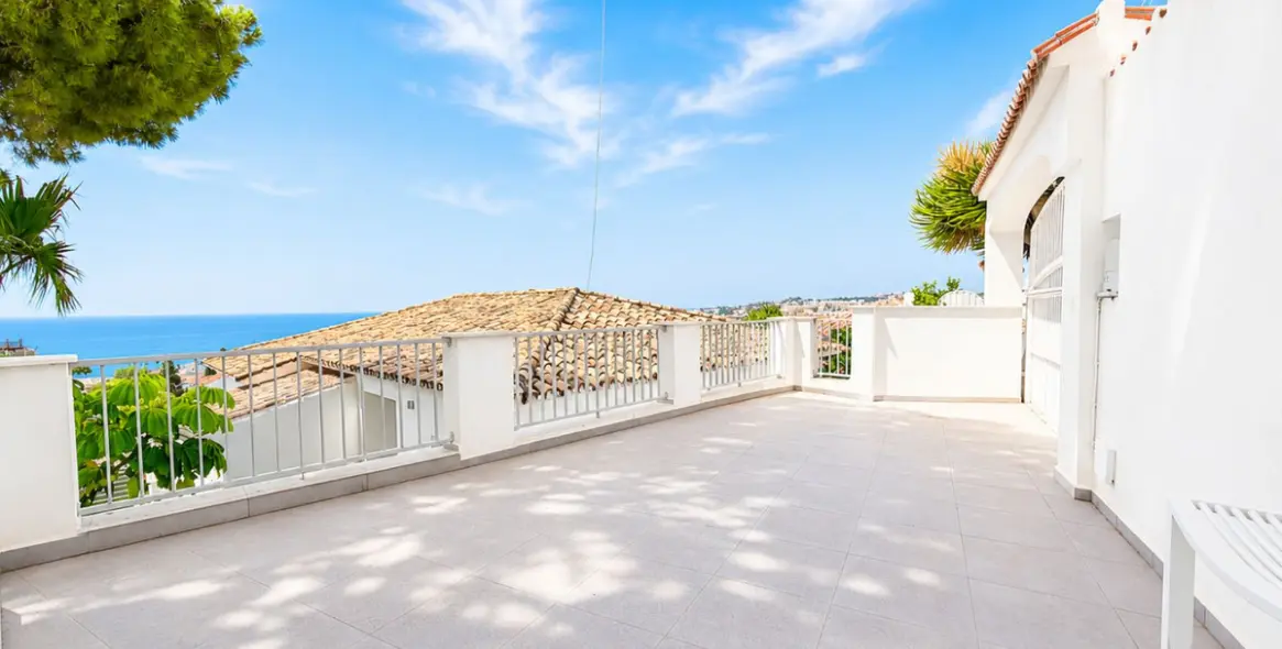 Продажа  отдельно стоящей виллы в La Cala de Mijas 38