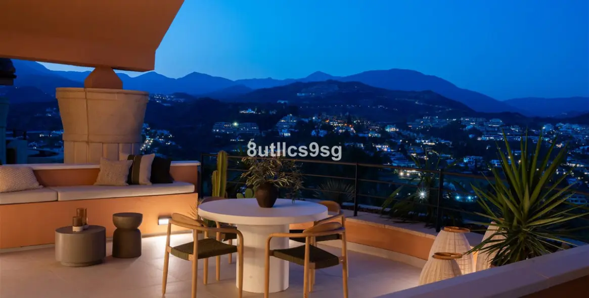 Продажа двухуровневого пентхауса в Nueva Andalucía 67