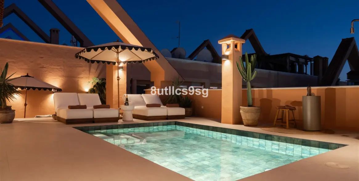 Продажа двухуровневого пентхауса в Nueva Andalucía 75