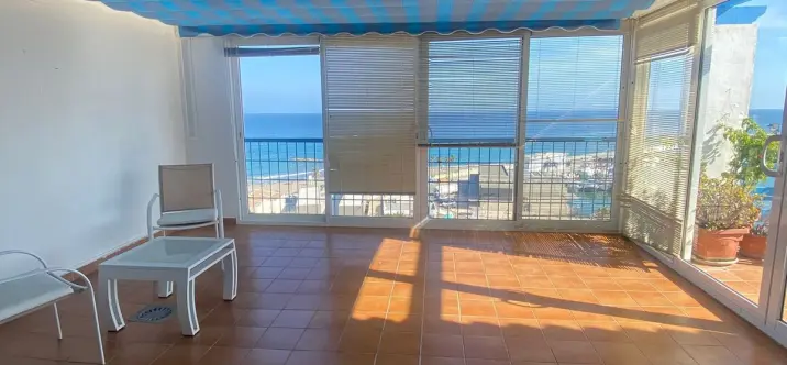 Long-term rent of penthouse in Estepona 1