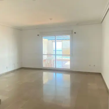 Long-term rent of penthouse in Estepona
