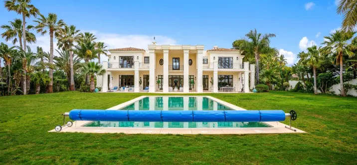 Продажа  отдельно стоящей виллы в Guadalmina Baja 0