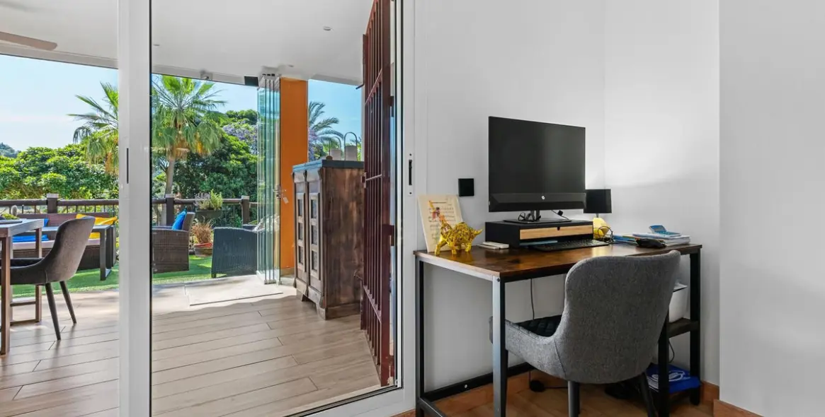Venta de apartamento en planta baja en Reserva de Marbella 14