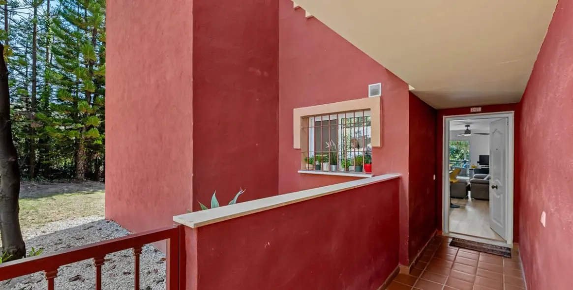 Venta de apartamento en planta baja en Reserva de Marbella 26