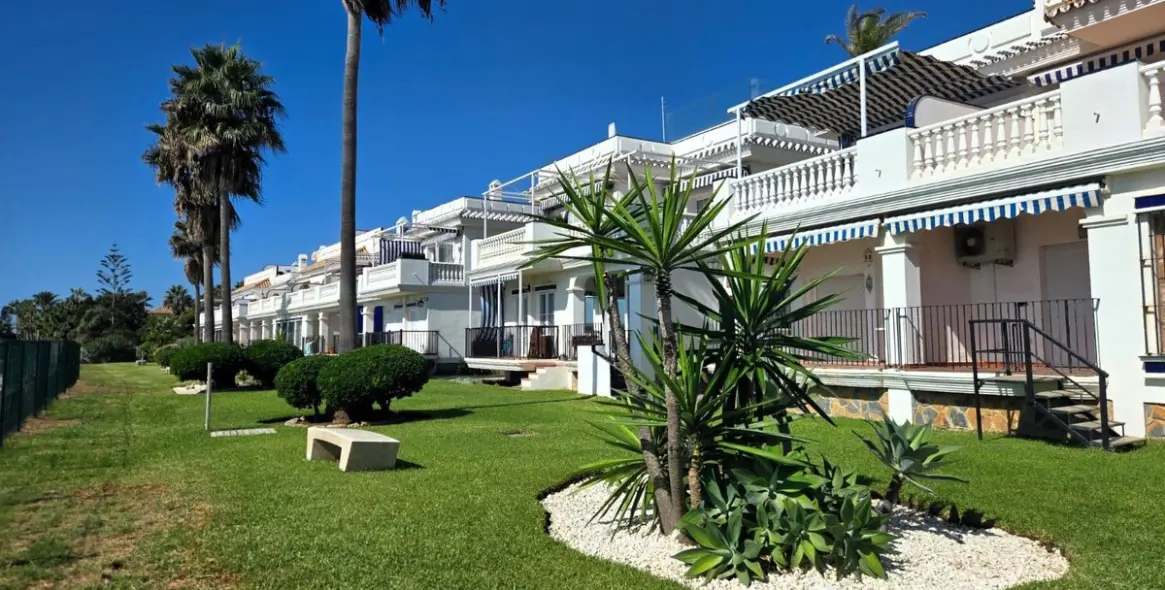 Venta de apartamento en planta media en Mijas Costa 3
