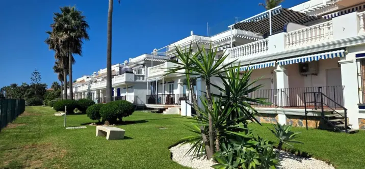 Venta de apartamento en planta media en Mijas Costa 2