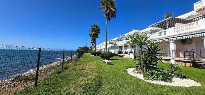 Venta de apartamento en planta media en Mijas Costa 3