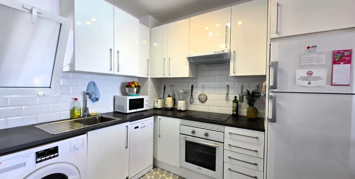 Venta de apartamento en planta media en Mijas Costa 8
