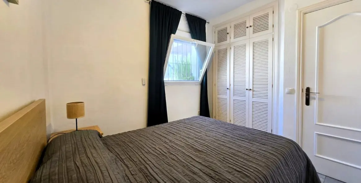 Venta de apartamento en planta media en Mijas Costa 10
