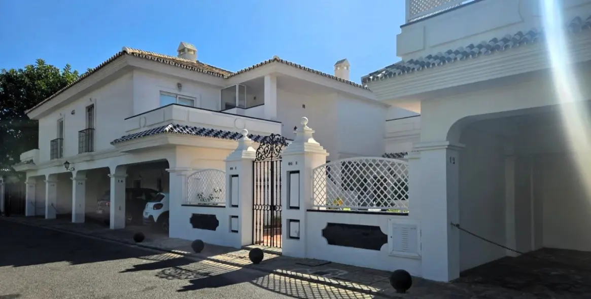 Venta de apartamento en planta media en Mijas Costa 14